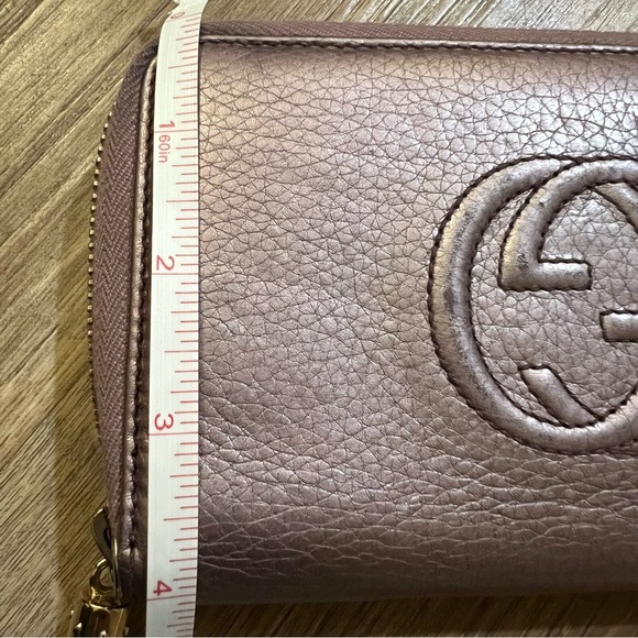 Gucci Small Soho Disco Metallic Wallet - Picture 15 of 16